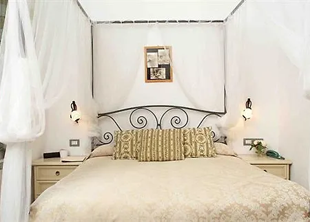 Del Borgo فندق سيستري ليفانتي