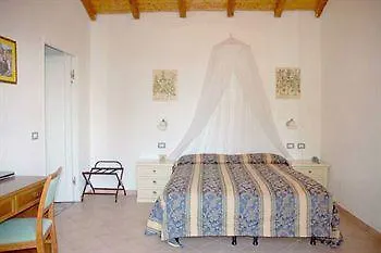 Del Borgo 3* 东塞斯特里