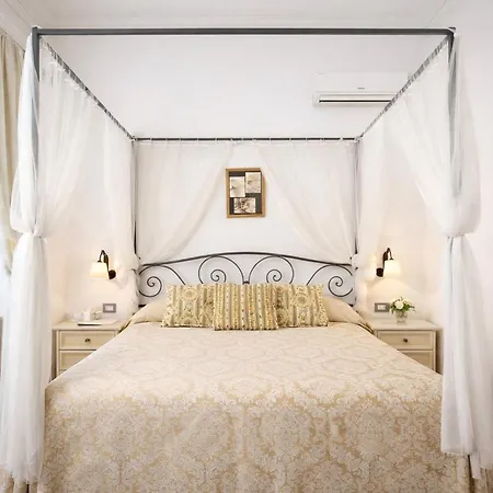 Hotel Del Borgo 3*